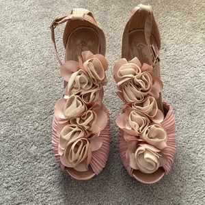 Beautiful Pink Pumps!